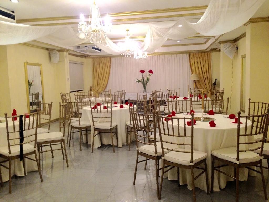 דאס מריניאס Spring Plaza Hotel מראה חיצוני תמונה